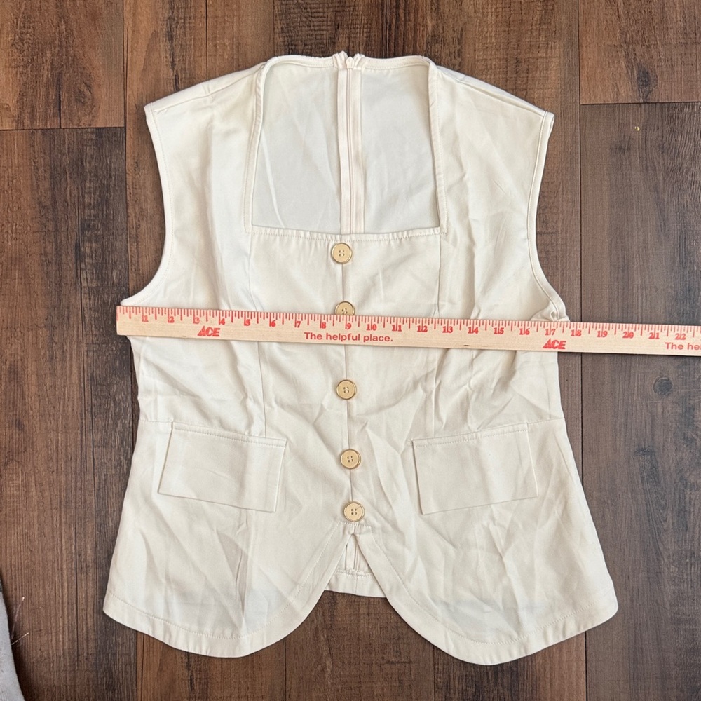 Womens Cream Button-Front - Picture 5 of 7